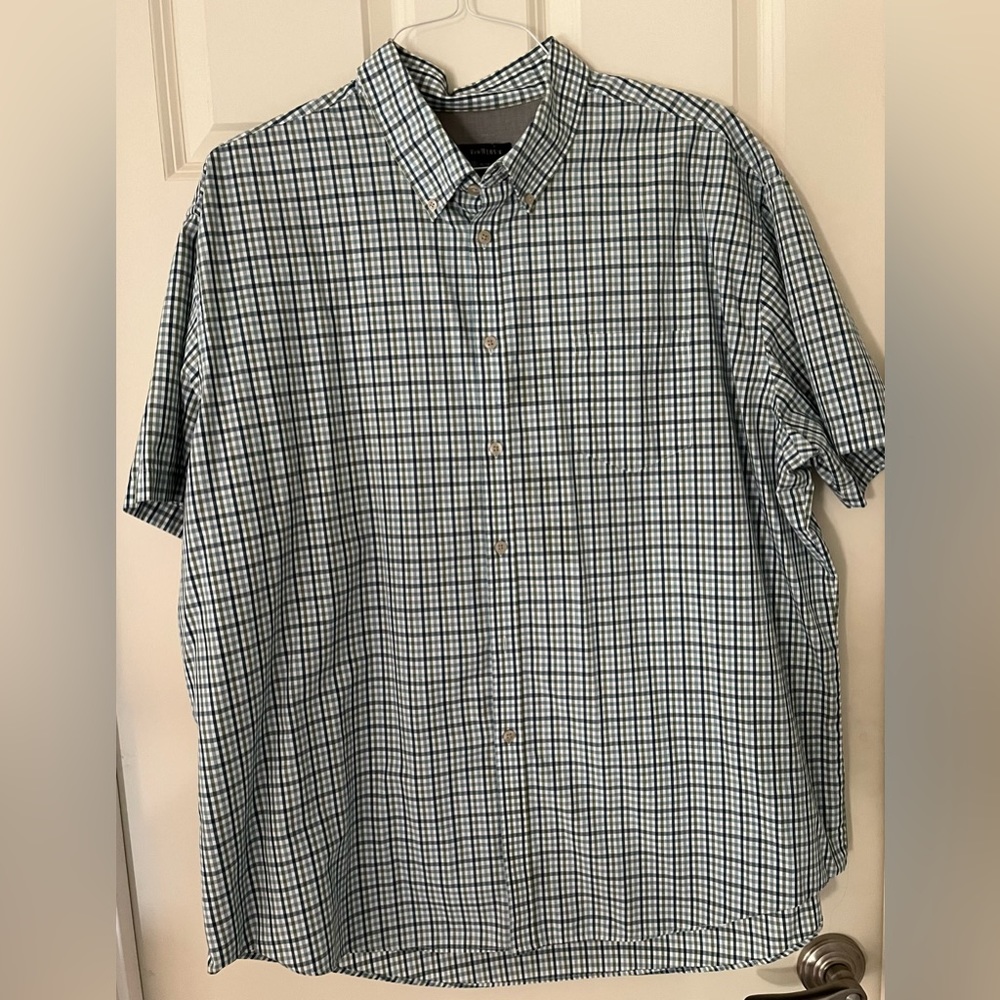 Men’s Van Heusen short sleeve button down shirt XXL